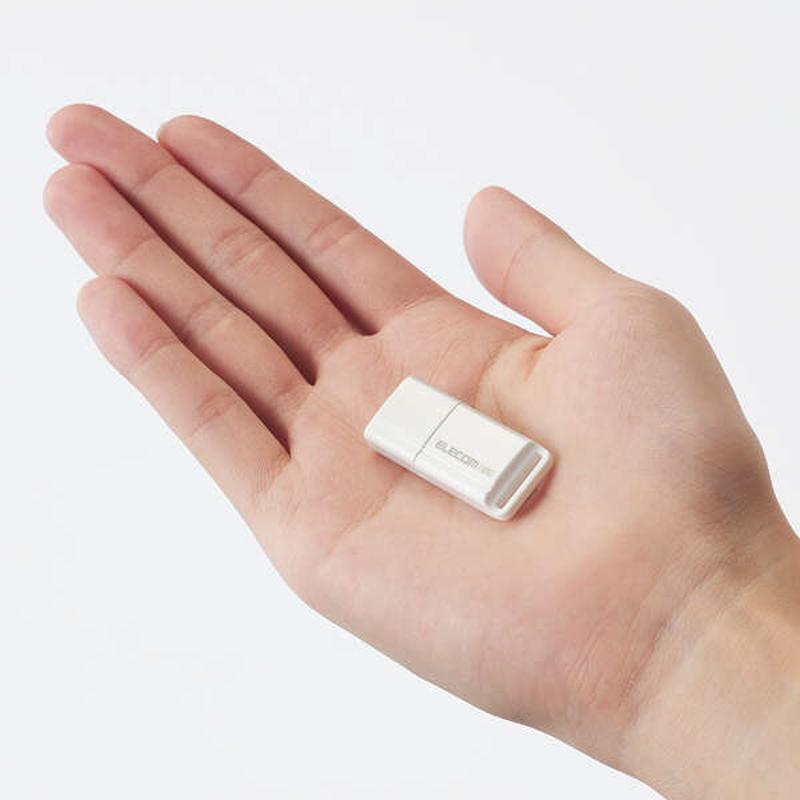 エレコム【 アウトレット 】 SSD 外付け 250GB ポータブル 超小型 キャップ式 USB3.0 USB3.2 Gen2 高速 読込 最大600MB/s テレビ録画 PS5対応 ホワイト ESD-EXS0250GWH